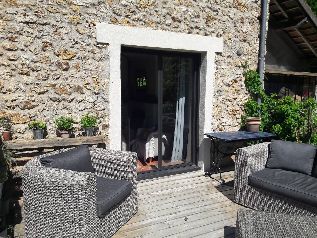 Charming B&B with Garden near Choisel City Center in Choisel, Parc naturel régional de la Haute Vallée de Chevreuse