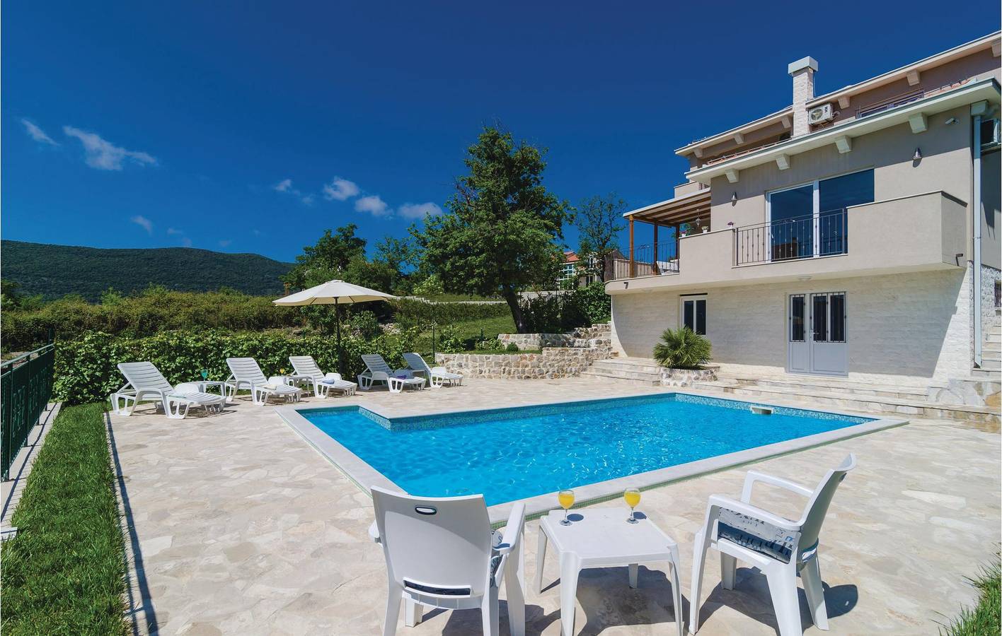 Casa de vacaciones para 10 personas con terraza in Bay of Kotor
