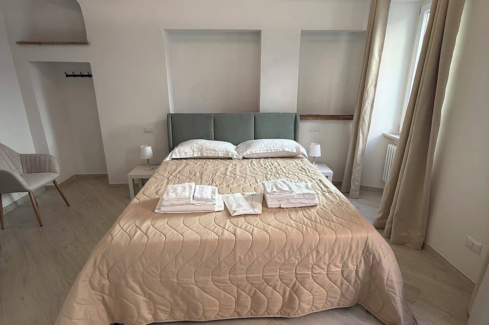 La Dimora di Roberta is located within walking distance of the Fortress and the historic center. in Montalcino, Val d'Orcia