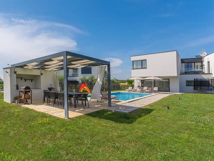 Ferienhaus für 8 Personen, mit Ausblick und Sauna sowie Garten - 1