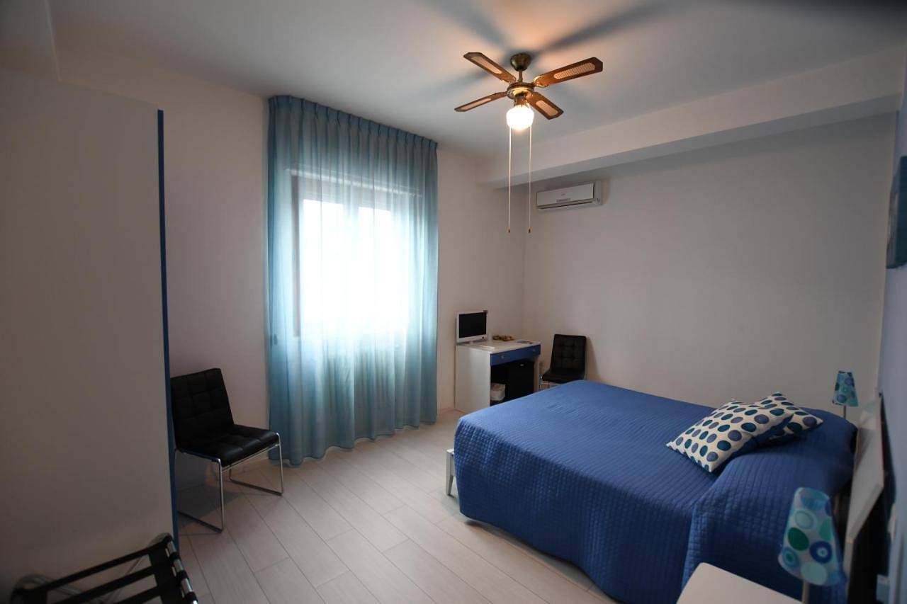 Economy Twin Room with Private Bathroom in Mattinata, Gargano