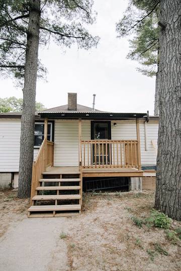 Cottage for 8 Guests in Wasaga Beach, ON, Lake Huron ON, Picture 4