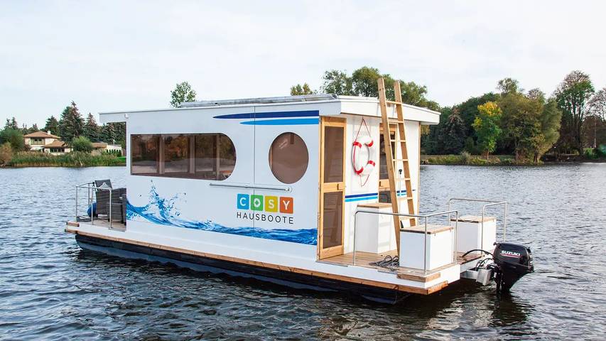 Boot für 4 Personen, mit Terrasse in Mecklenburgische Seenplatte - 2