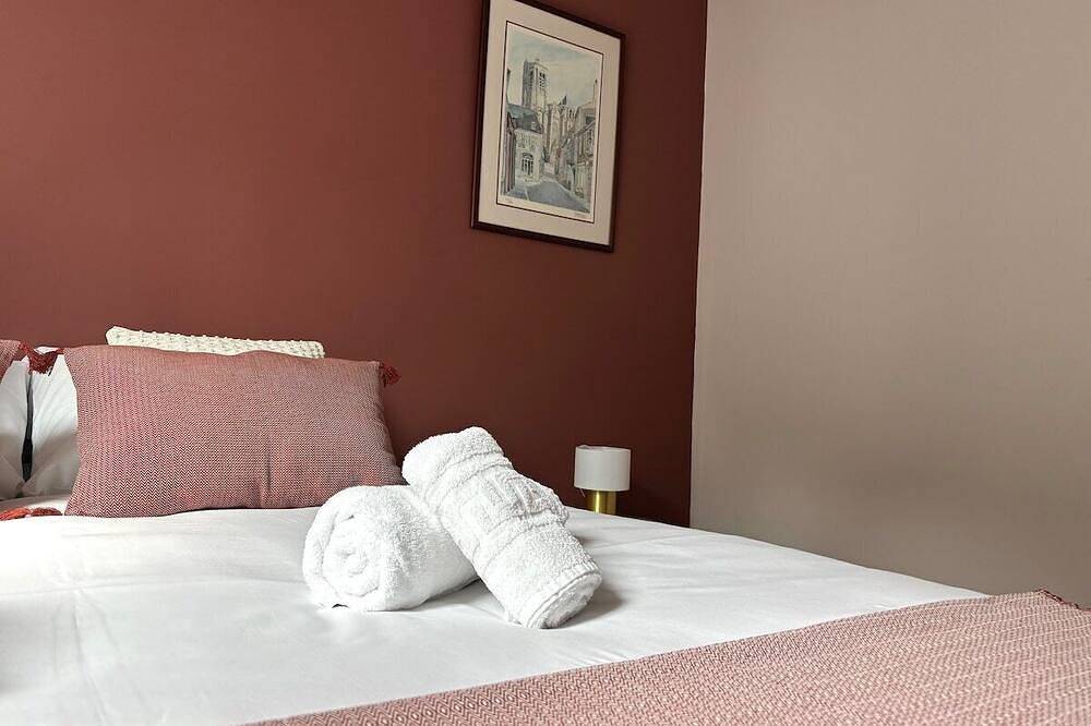 Entire apartment, La Suite Marcel Bascoulard in Bourges, Bourges region