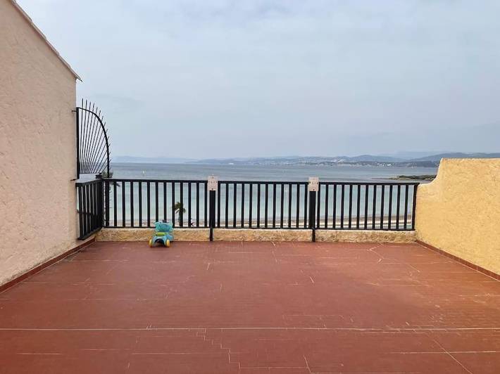 Gîte pour 4 personnes, avec terrasse et vue dans Le Brusc - 3