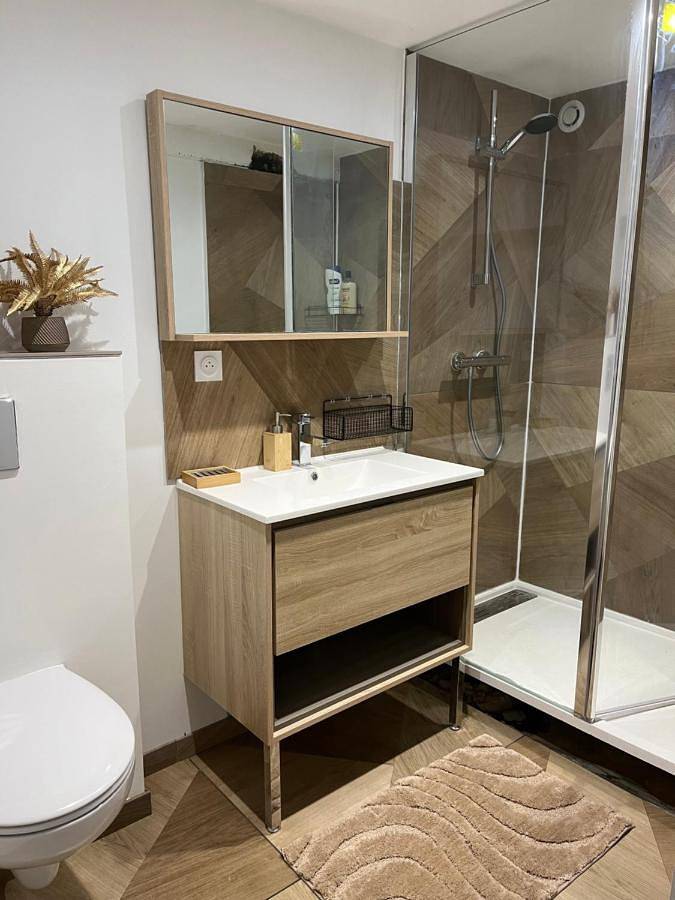 Gîte pour 3 personnes, avec terrasse à Corps-Nuds - 4