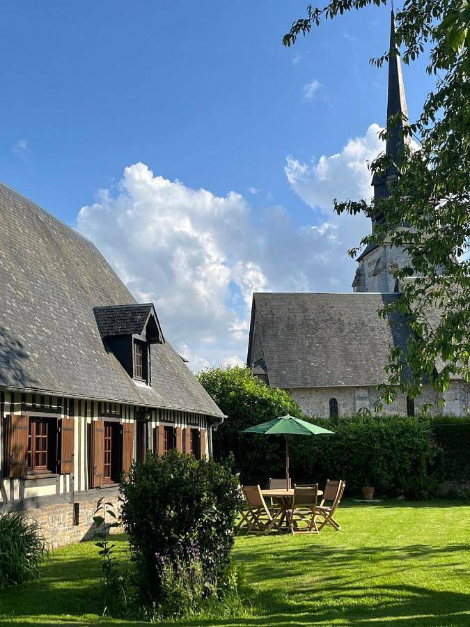 Gîte pour 4 personnes, avec jardin et vue, animaux acceptés à La Lande-Saint-Léger