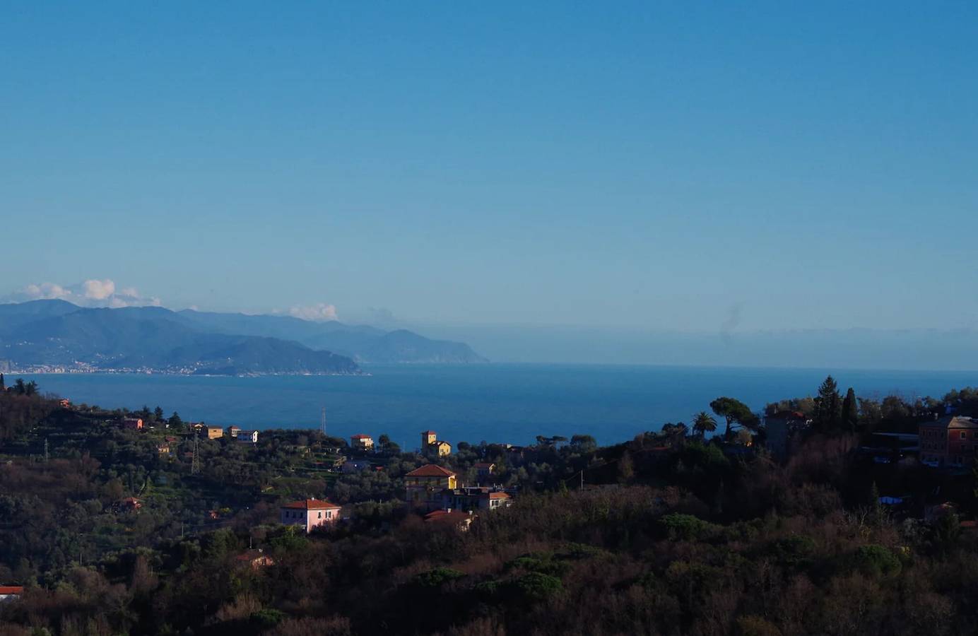 Appartamento intero, Appartamento 'Fattorialmare Blu' con vista mare, giardino in comune e Wi-Fi in Camogli, Riviera di Levante