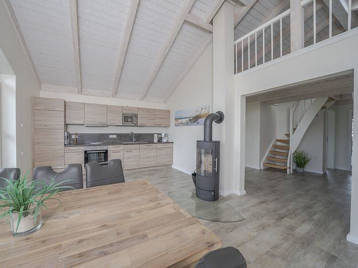 Ferienhaus für 5 Personen, mit Balkon und Sauna sowie Garten, kinderfreundlich