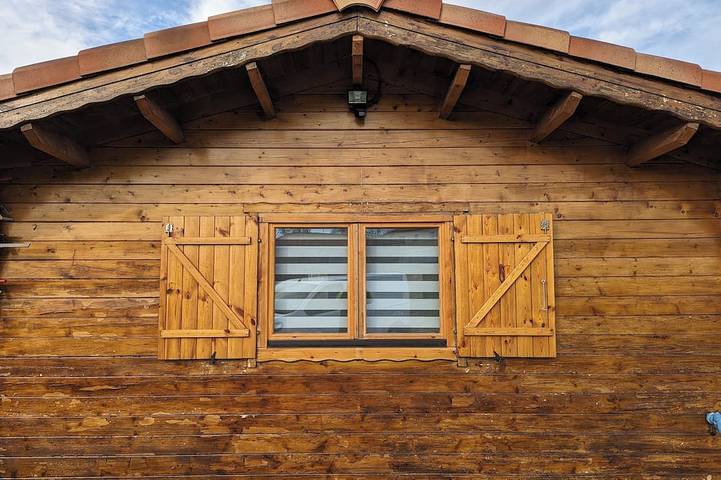 Gîte pour 4 personnes, avec terrasse à Tanus