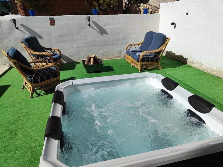 Casa de vacaciones para 7 personas, con Jacuzzi en Alhama