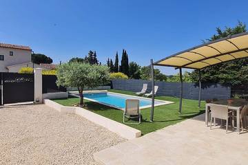 Location de vacances pour 5 personnes, avec terrasse et jardin, animaux acceptés à Châteauneuf-de-Gadagne