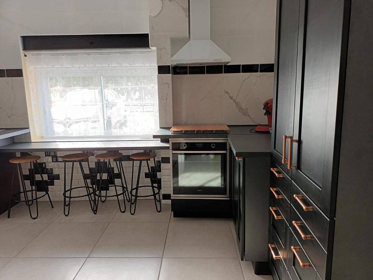 Three-Bedroom Home in Blasimon, Région de Langon