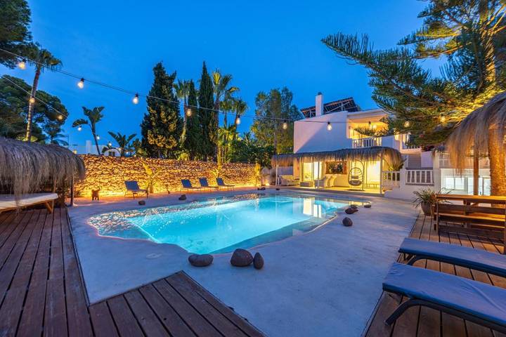 Chalet para 6 personas, con jardín además de vistas y piscina, Familias con niños en Ibiza - 4