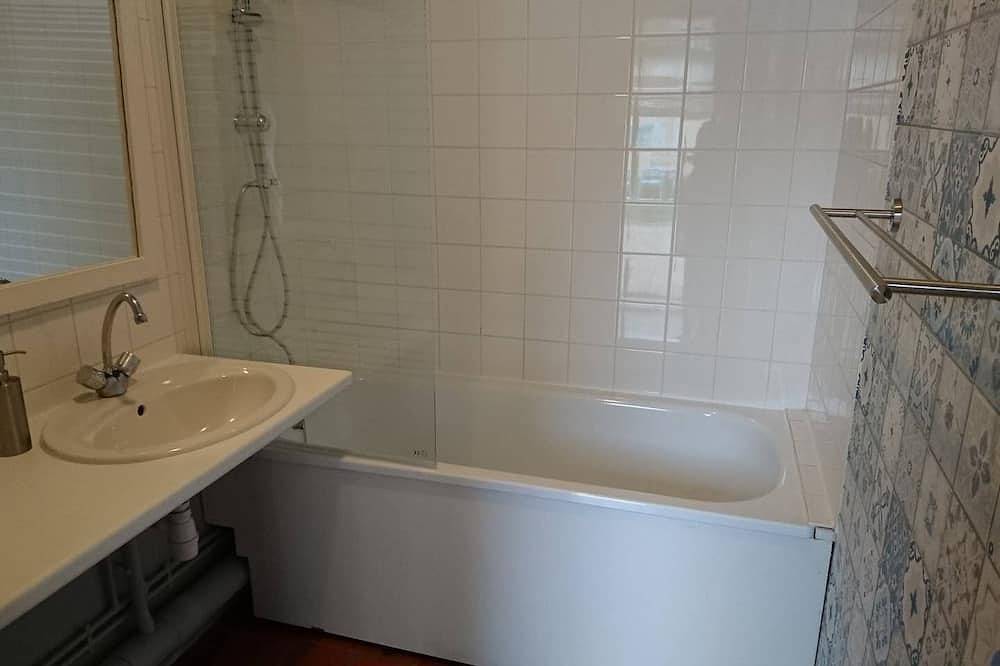Welcome to casa T3. Apartment in the heart of the village of Giffaumont-Champaubert. in Giffaumont-Champaubert, Lac du Der-Chantecoq