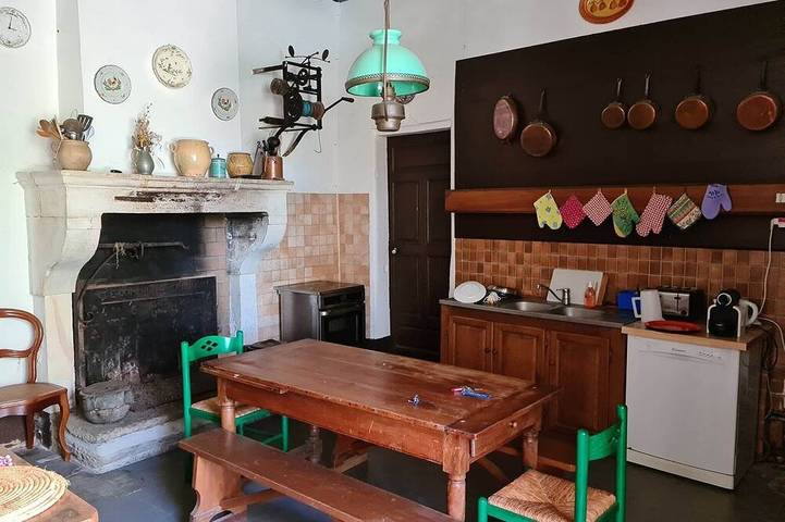 Gîte pour 15 personnes, avec jardin à Hauterives - 2