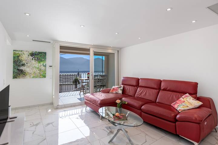 Appartement entier, Red View Apartment with Balcony Terrace in Ronco sopra Ascona, Alpes tessinoises