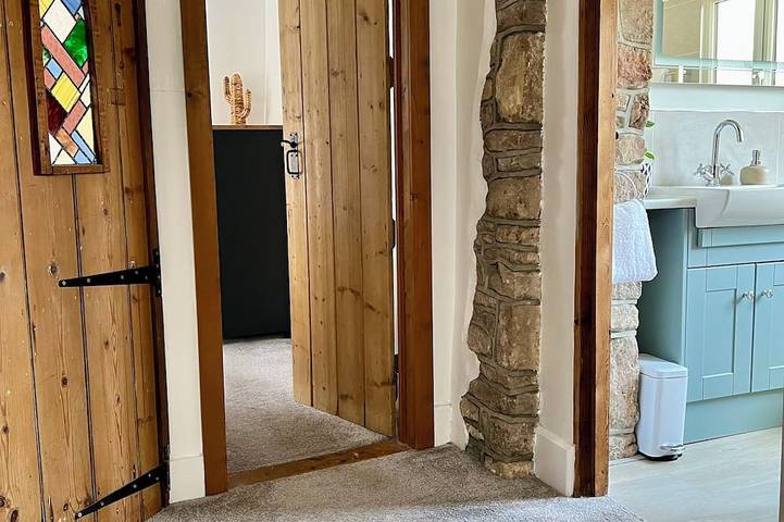 Rennovated 2 bed dog friendly cosy cottage in central Wells in Wells, Somerset