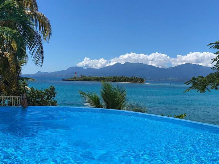 Gîte pour 3 personnes, avec vue ainsi que piscine et jardin à Le Gosier - 3