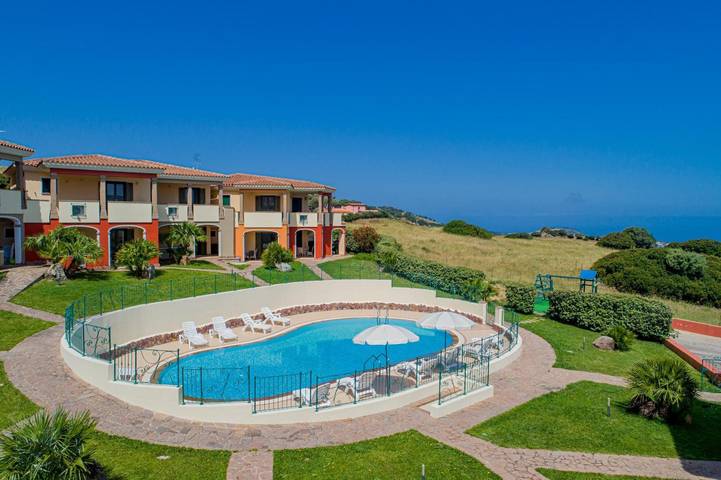 Appartamento intero, Residenza Le Farfalle 'A' con Vista giardino, Wi-Fi e Aria Condizionata in Tergu, Provincia di Sassari