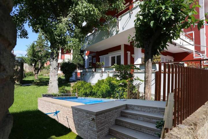 Villa con piscina per 14 persone, con Balcone e Idromassaggio nonché Terrazza e Giardino a Roma