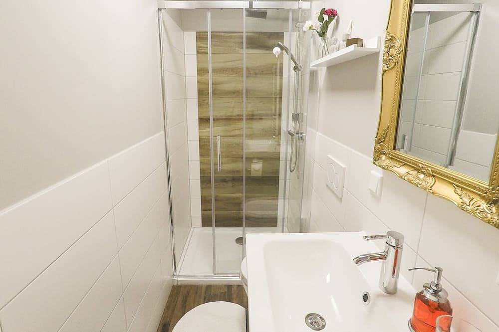 Ganze Wohnung, Friendly Home - Appartement \"Trust\" - Köln - Messe - Bonn - Phantasialand in Bornheim/Brenig, Bornheim