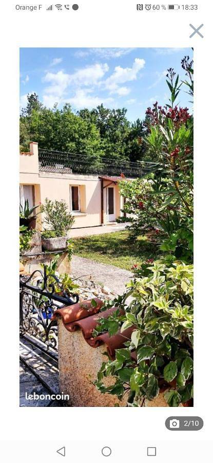 Gîte pour 2 personnes, avec Terrasse ainsi que Jardin et Vue à Cagnac-les-Mines