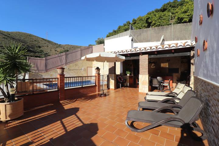 Villa für 6 Personen, mit Terrasse und Garten in Torrox - 3