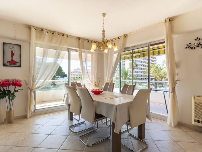 Gîte pour 6 personnes, avec terrasse dans Plage Du Lavandou Le Lavandou - 4