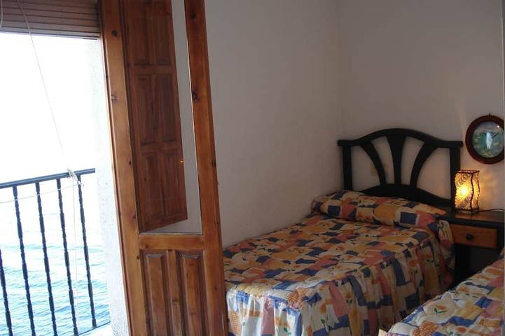 Gîte pour 5 personnes, avec terrasse à Calabardina - 4