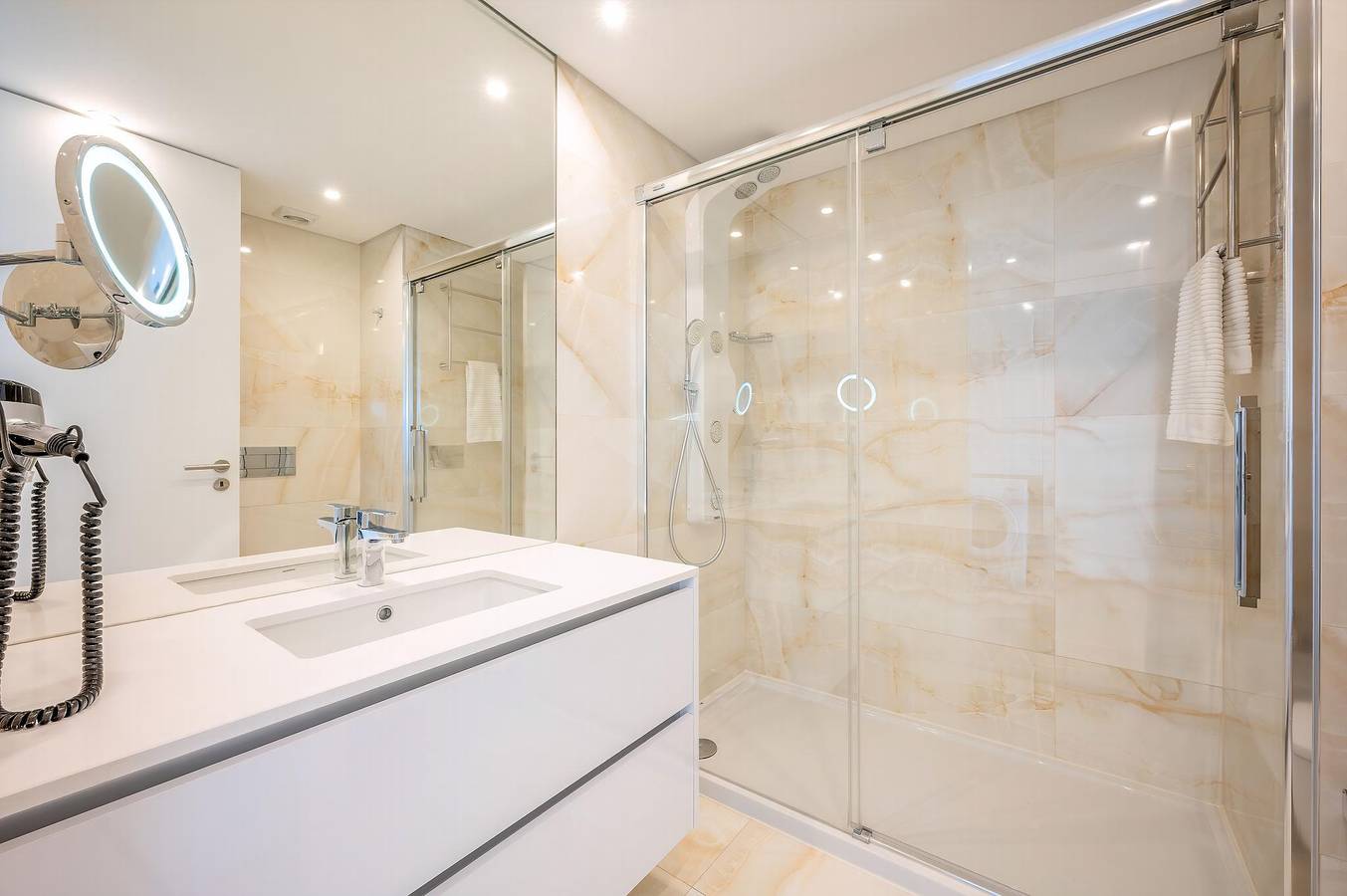 Guestready - Ocean-front getaway in Sesimbra, foto 13
