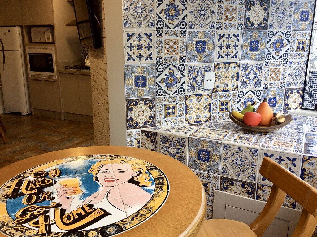 Ganze Wohnung, 50% Rabatt Auf Niedrige Temperation Der Wind Abgehoben, Central Beach, für 4 Personen. 180 m der Hose in Balneário Camboriú, Litoral Catarinense