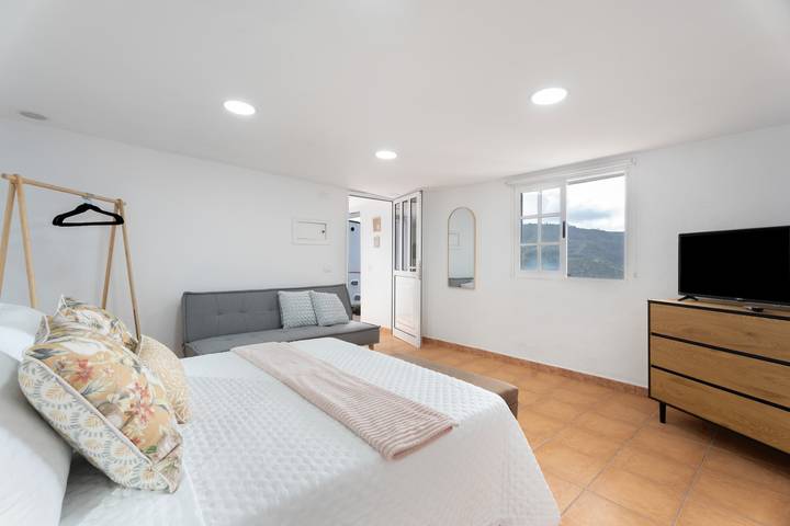 Casa de vacaciones 'Los Pinos' con vistas al mar y terraza privada in Macizo de Anaga, San Cristóbal de La Laguna