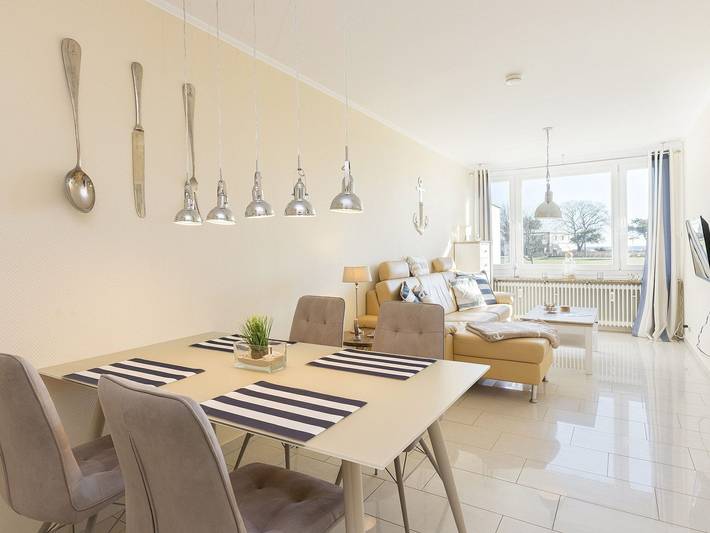 Ferienwohnung für 2 Personen, mit Seeblick und Balkon sowie Sauna in Grömitz