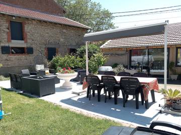 Gîte pour 4 personnes, avec jacuzzi à Létricourt