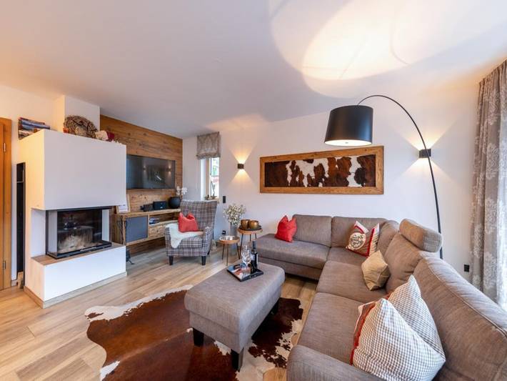 Chalet für 8 Personen, mit Balkon/Terrasse und Sauna sowie Pool, kinderfreundlich