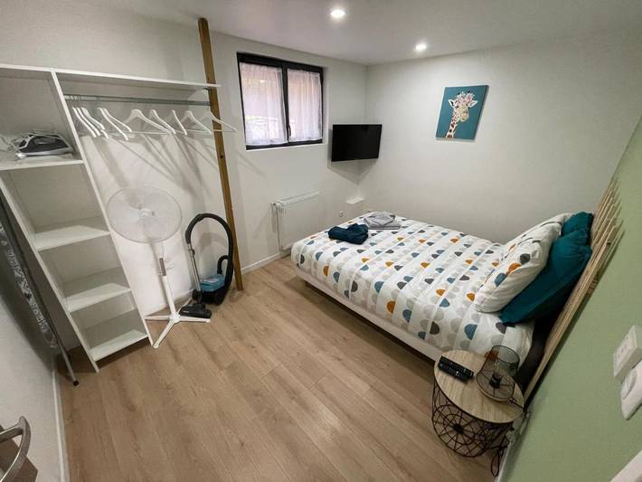 Gîte pour 3 personnes, avec jardin ainsi que vue et piscine à Givors - 3