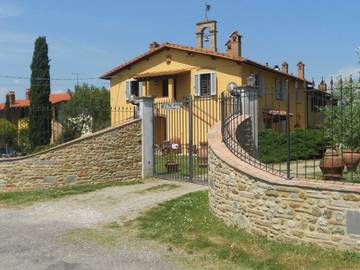 Gîte pour 4 personnes, avec jardin et vue à Montespertoli