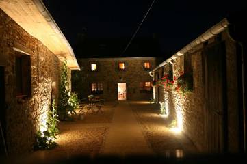 Gîte pour 5 personnes, avec jardin à Logonna-Daoulas