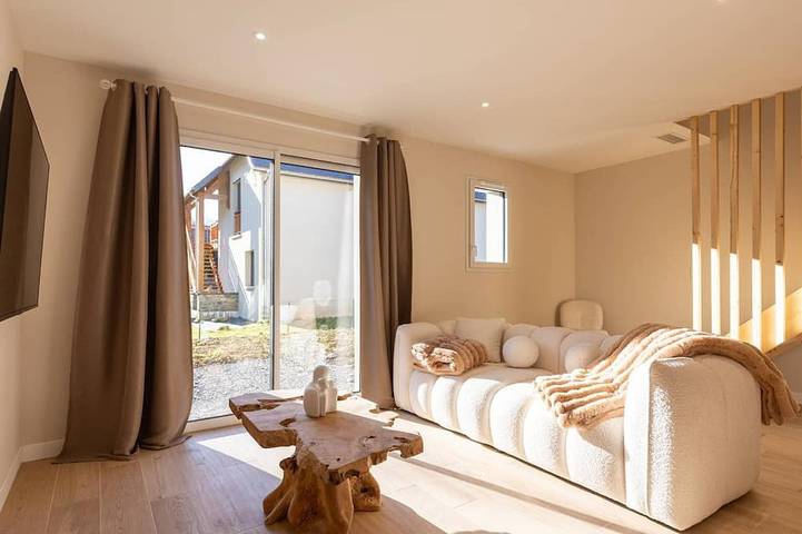 Location de vacances pour 6 personnes, avec jardin, animaux acceptés à Armenteule