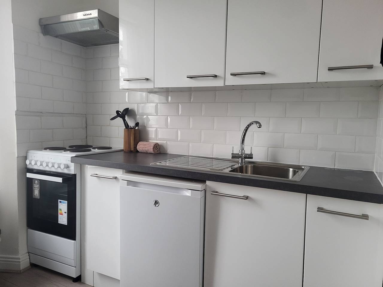 Ganze Ferienwohnung, Quiet 1Br Retreat- Fast Internet- Walk-In Shower in Cork, County Cork