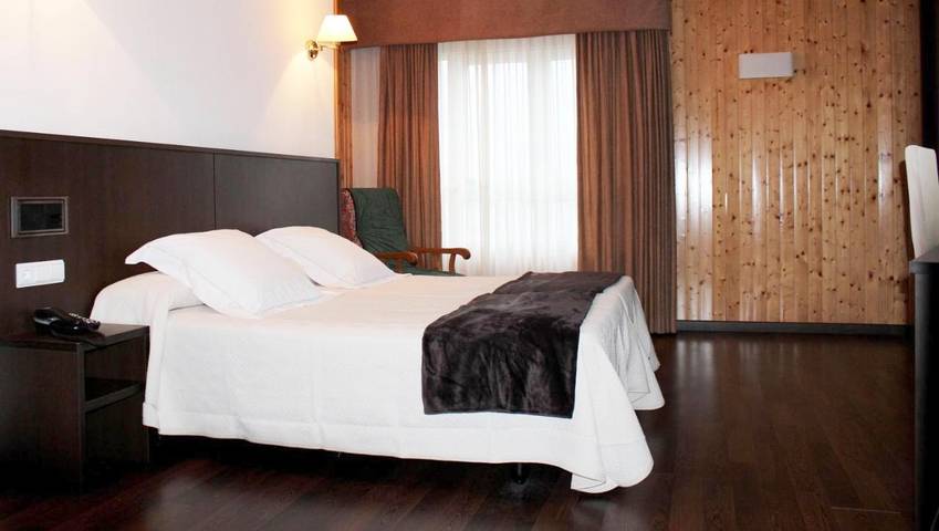 Hôtel pour 2 personnes, avec piscine et terrasse à Noia - 4