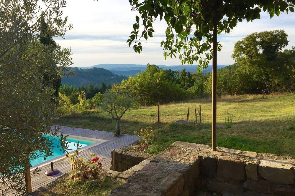 Renoviertes Bauernhaus aus dem 16., charmant, Süden Ardèche in Chassiers, Parc naturel régional des Monts d'Ardèche