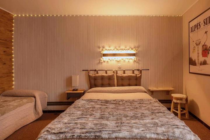 Single Room in Vars (station de ski), Vars