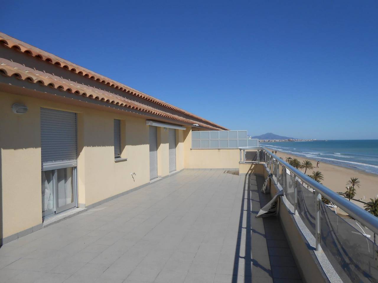 Entire apartment, Penthouse in Peñiscola with Terrace and Sea Views in Peñiscola, Costa del Azahar