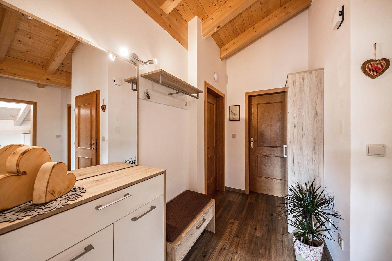 Ganze Wohnung, Ferienwohnung "Panoramawohnung Annaheim" mit Bergblick, Balkon & Garten in Riffian, Passeiertal