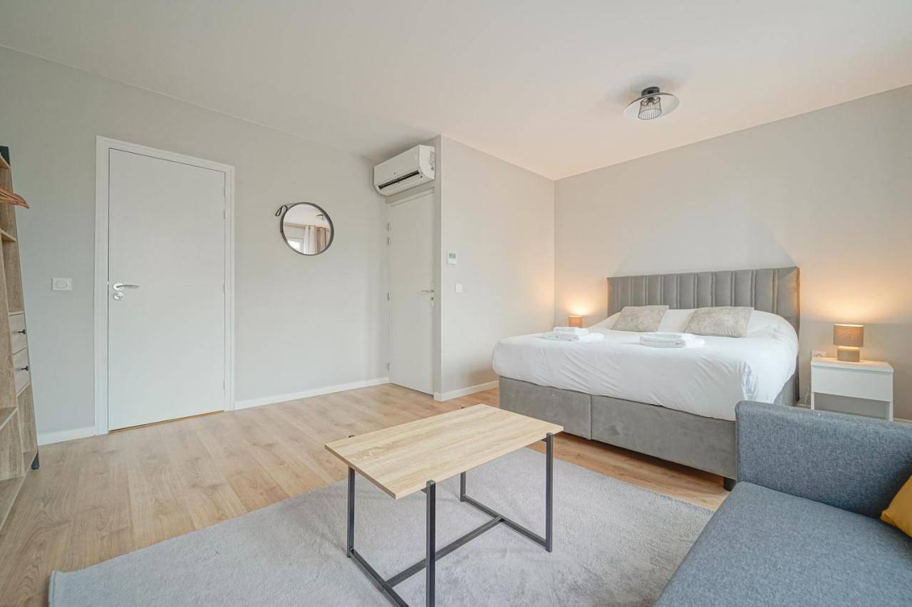 Hotel Trianon Saint Ouen in Saint-Ouen, Seine-Saint-Denis