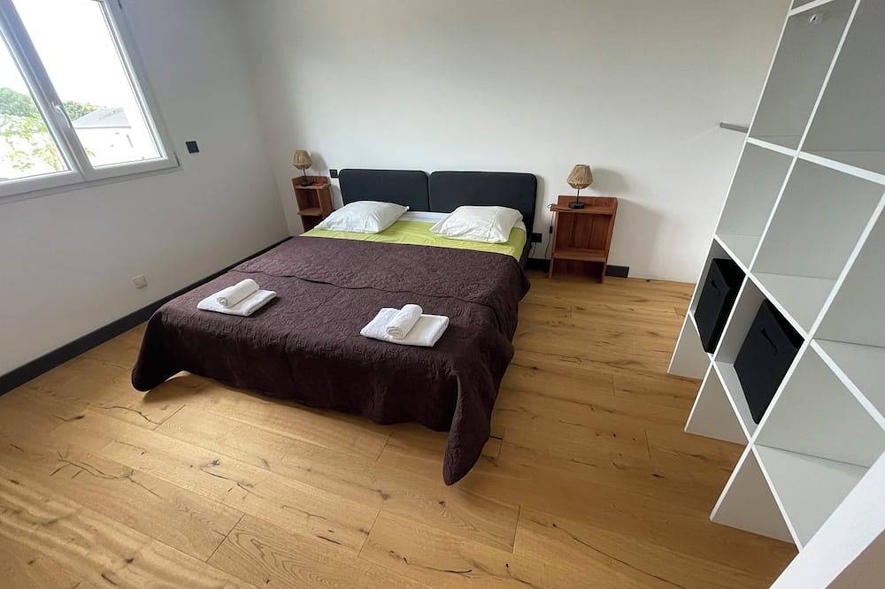Luxury 5-bedroom villa Mountain view 5 minutes from the beach in Venzolasca, Corte region