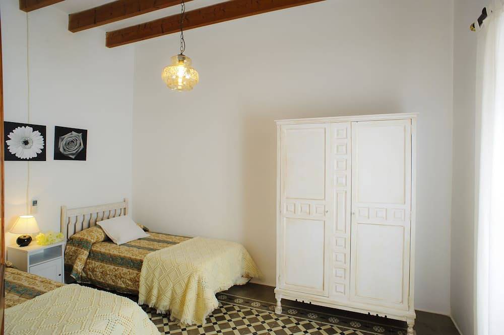 Charmante mallorquinische Finca, Klima und Wifi , schöner Aussenbereich mit Pool in Cas Concos, Felanitx