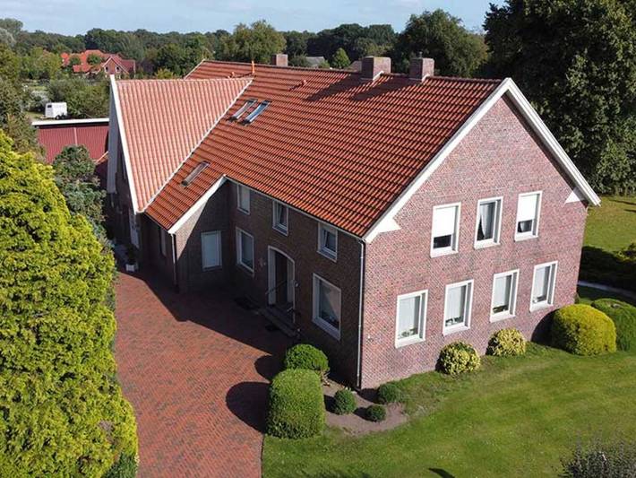 Ferienwohnung für 5 Personen, mit Balkon und Terrasse sowie Garten